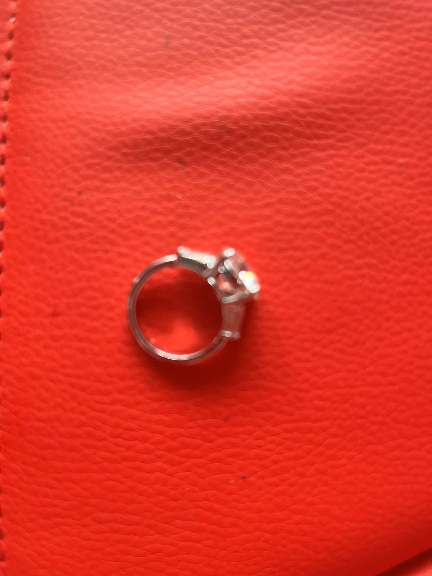 4 Ct Round Brilliant Moissanite 3 Stone Engagement Ring - photo 3