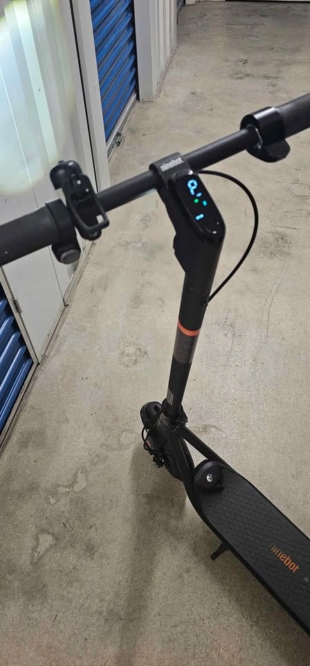 SEGWAY NINEBOT F2 - photo 2