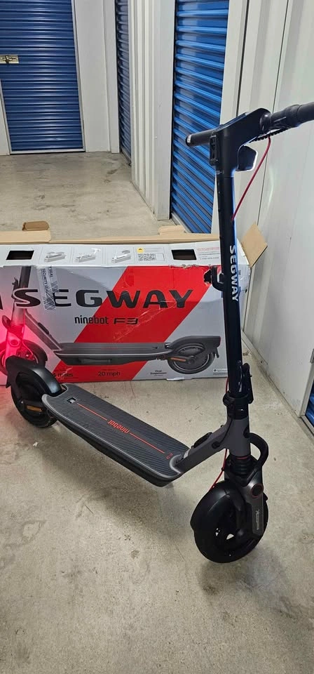 SEGWAY NINEBOT F3 - photo 2