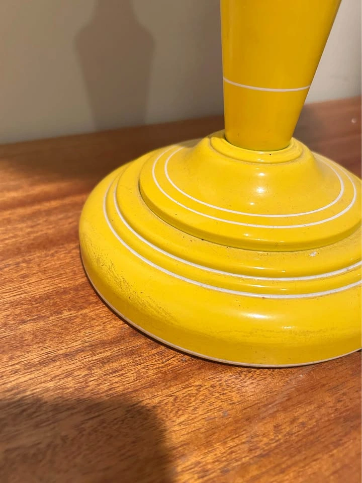 Vintage 1960s Mid-Century Modern Yellow Metal Lamp - photo 4