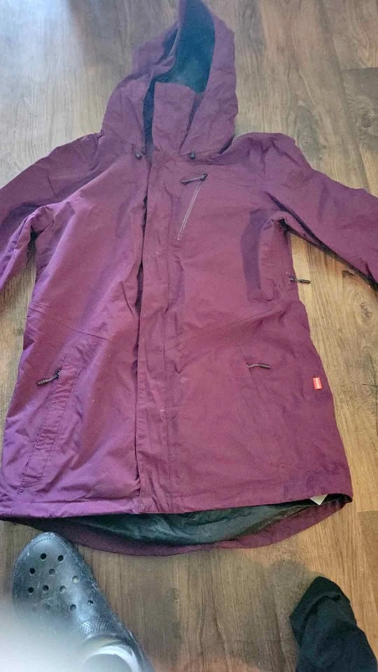 Volcom Womens Aris Insulated Gore-Tex Snowboard Jacket - Size S