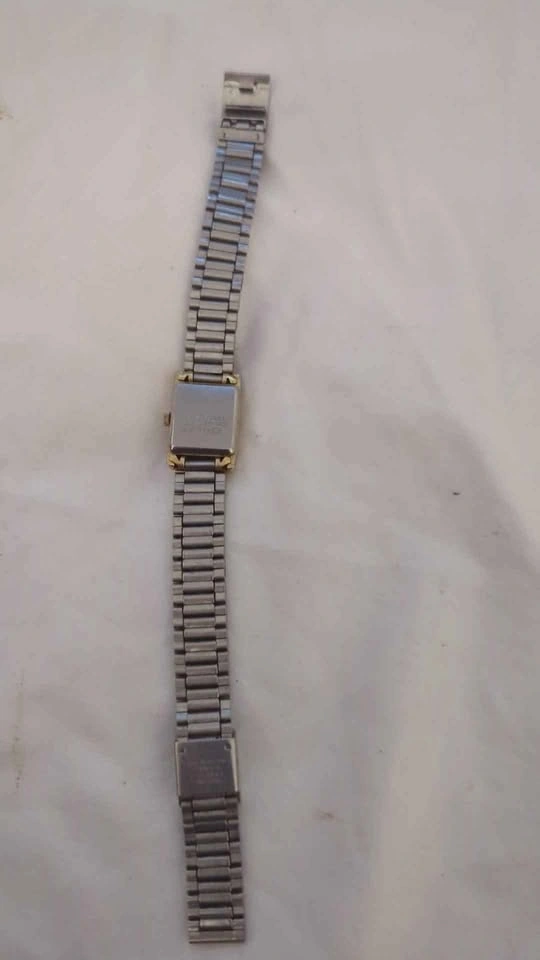 Vintage Lorus Woman's Watch - photo 3