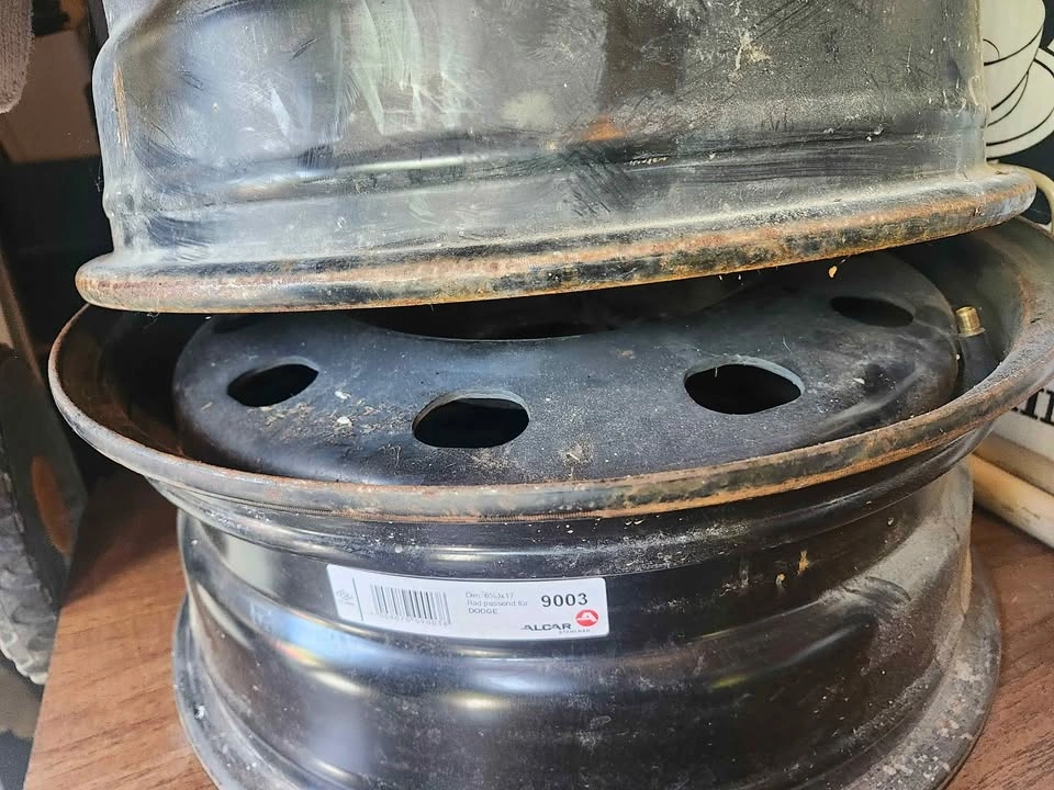 R17 Dodge Rims - photo 4