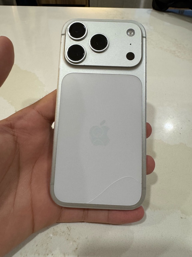 iPhone 17 Pro 256GB - 100% Battery Health