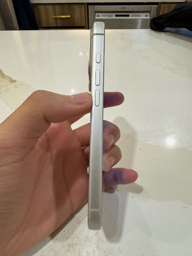 iPhone 17 Pro 256GB - 100% Battery Health - photo 3