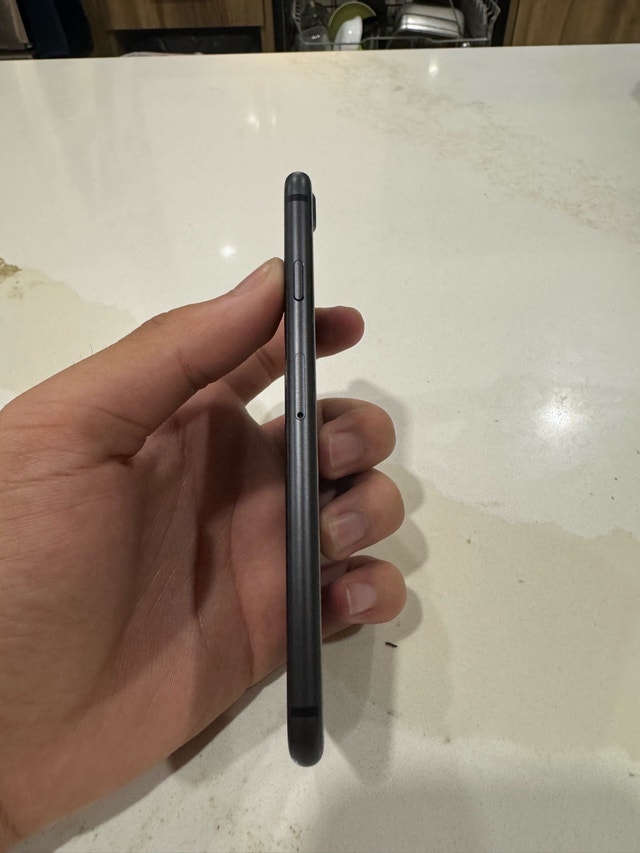iPhone 8 64gb - 91% battery health - photo 4