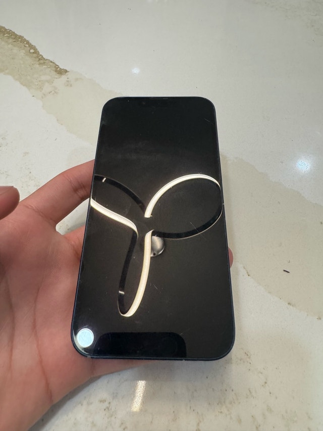 iPhone 13 128GB - 83% Battery Health - photo 2