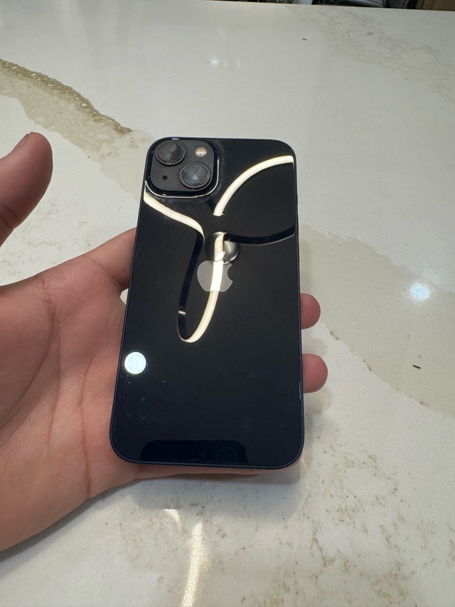 iPhone 13 128gb - 86% battery health