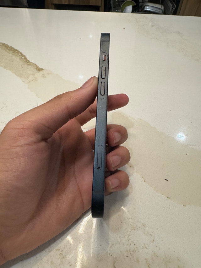 iPhone 13 128gb - 86% battery health - photo 3