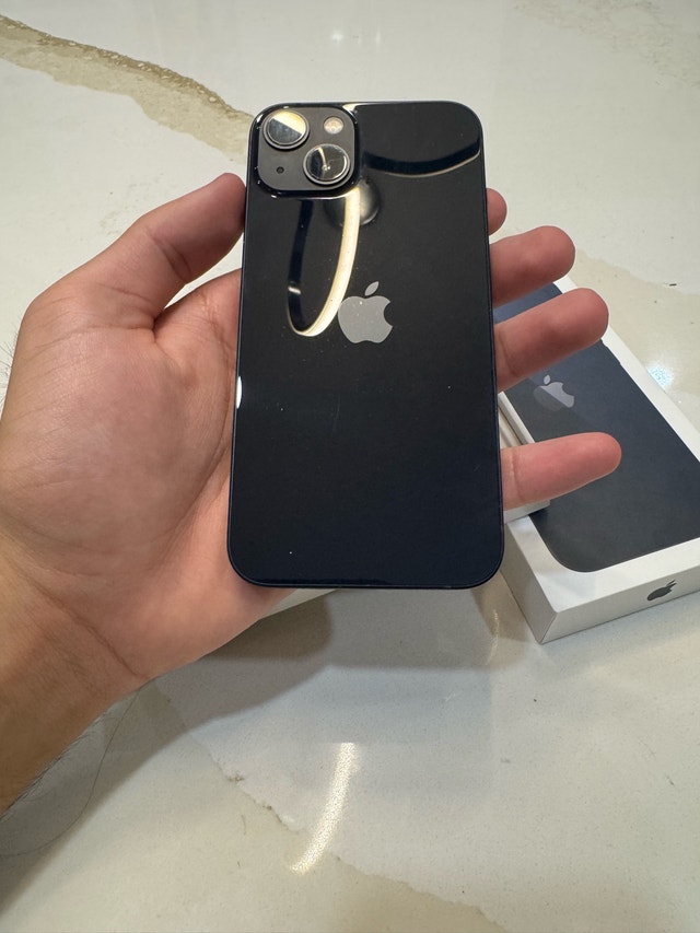 iPhone 13 128gb - 76% batt health - photo 2
