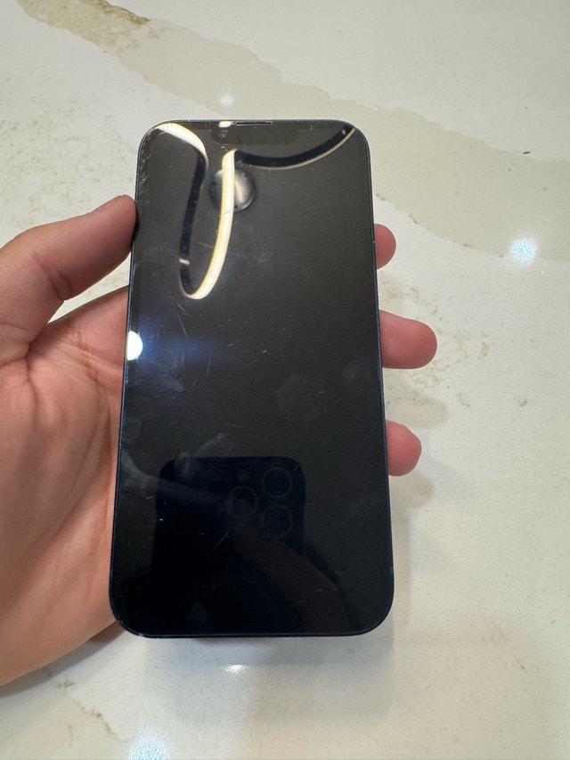 iPhone 13 128GB - 75% Battery Health - photo 2