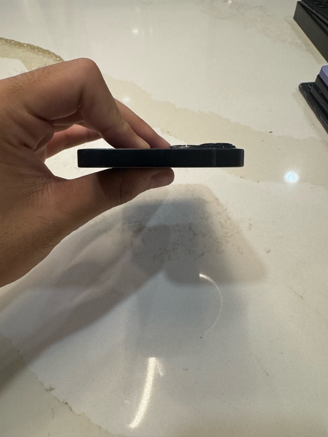 iPhone 13 128GB - 75% Battery Health - photo 5