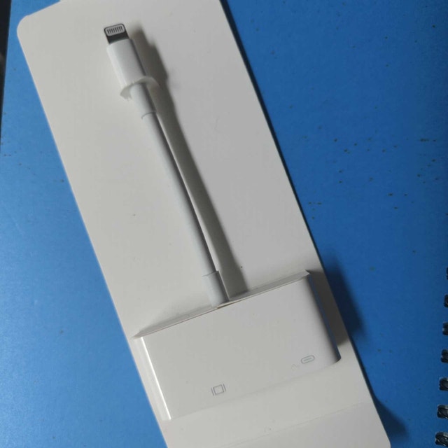 Brand New Apple Lightning to VGA Adapter