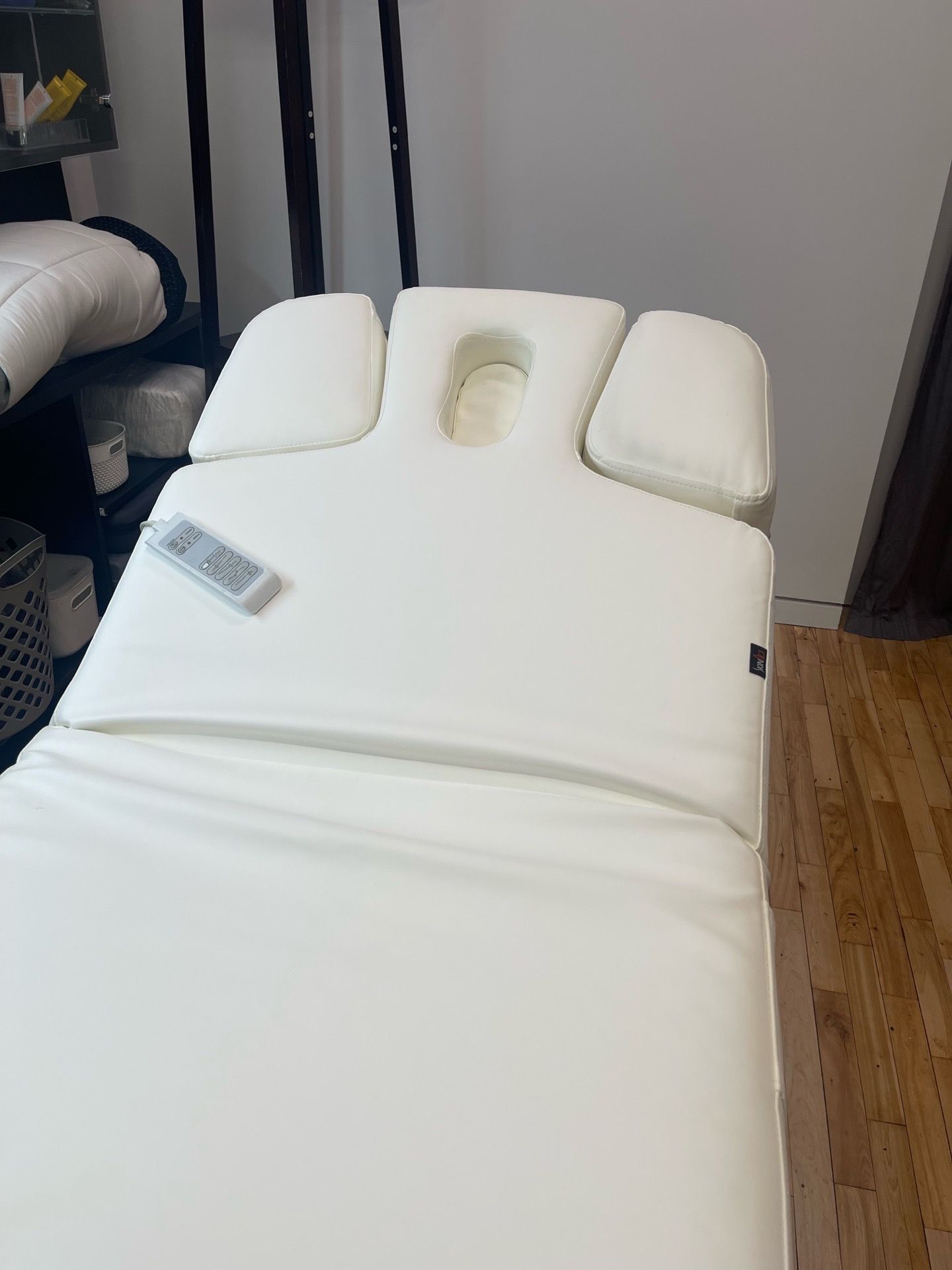 Skin Act spa bed (like new - Good condition!) - photo 3