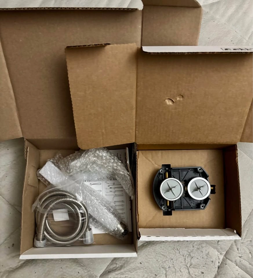 Delta Pivotal Rain Shower Faucet Complete Set, Stainless - photo 5