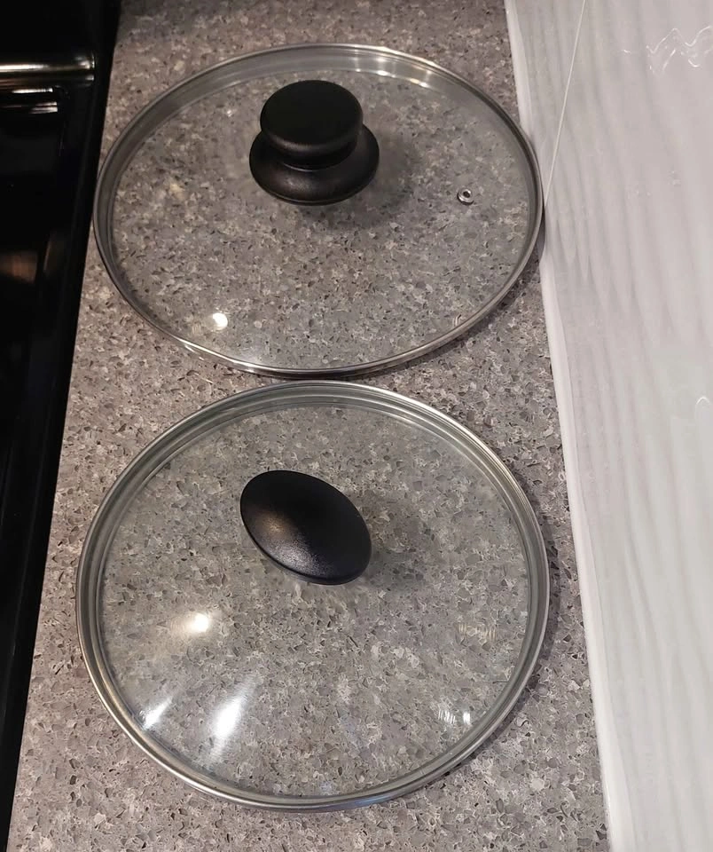 2 Stainless Steel Pots with Glass Lids - photo 3