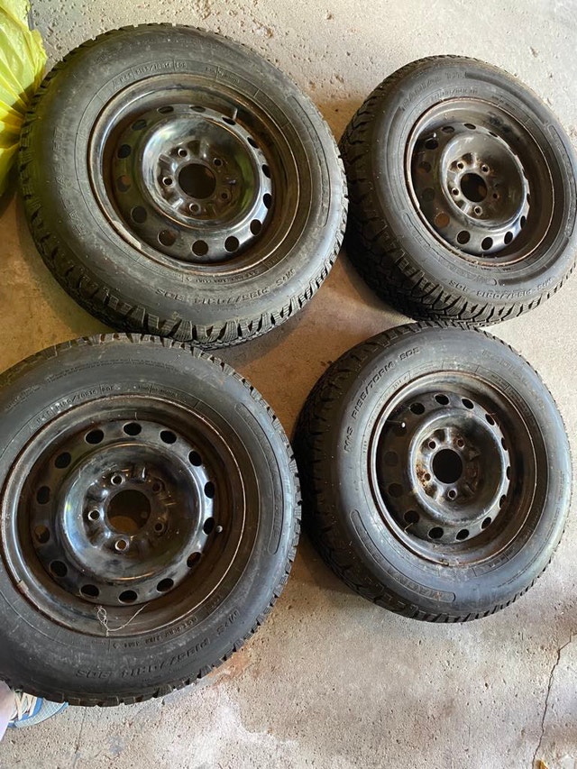 Snow tires with rims P 195/70R14/90 Made in Canada - photo 4