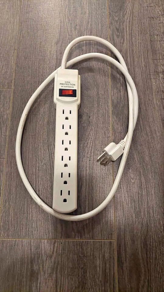 4 ft. 6-Outlet Power Strip Surge Protector
