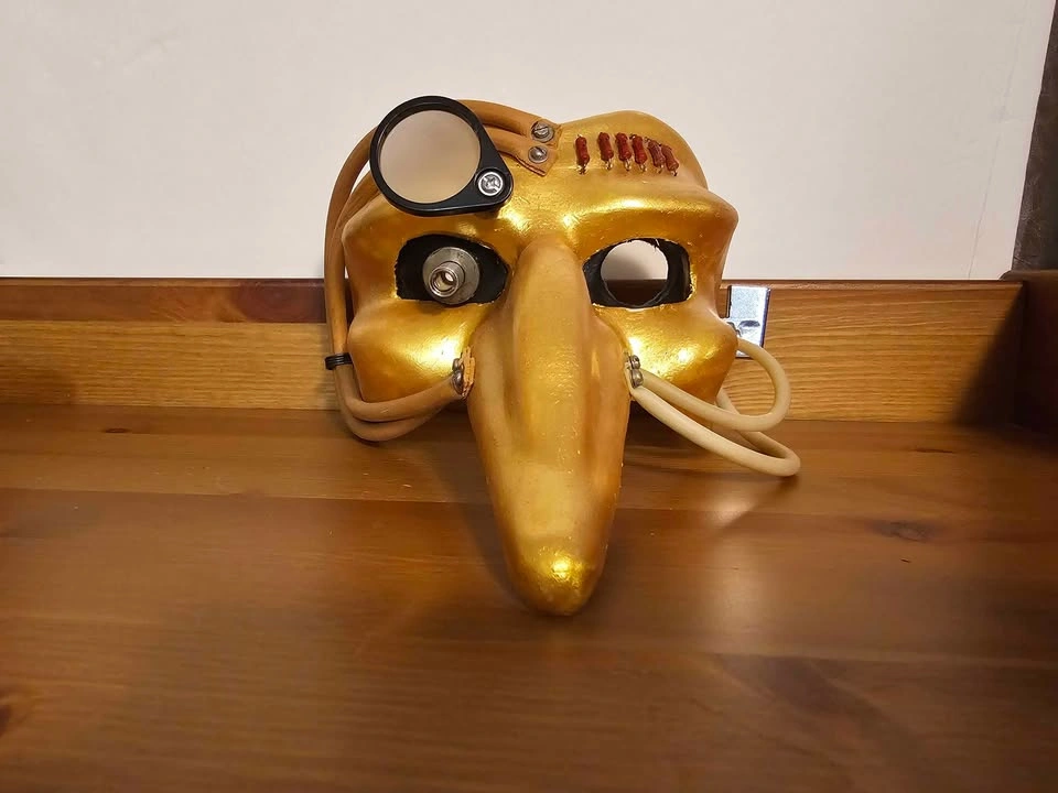 Hand decorated mask - photo 2