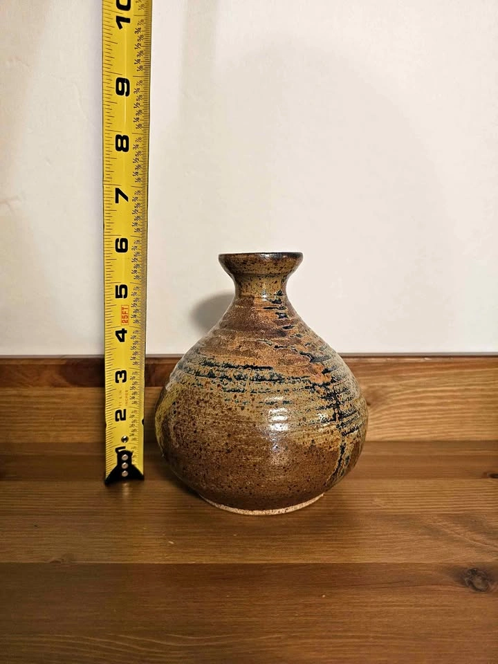 Hand made pottery vase