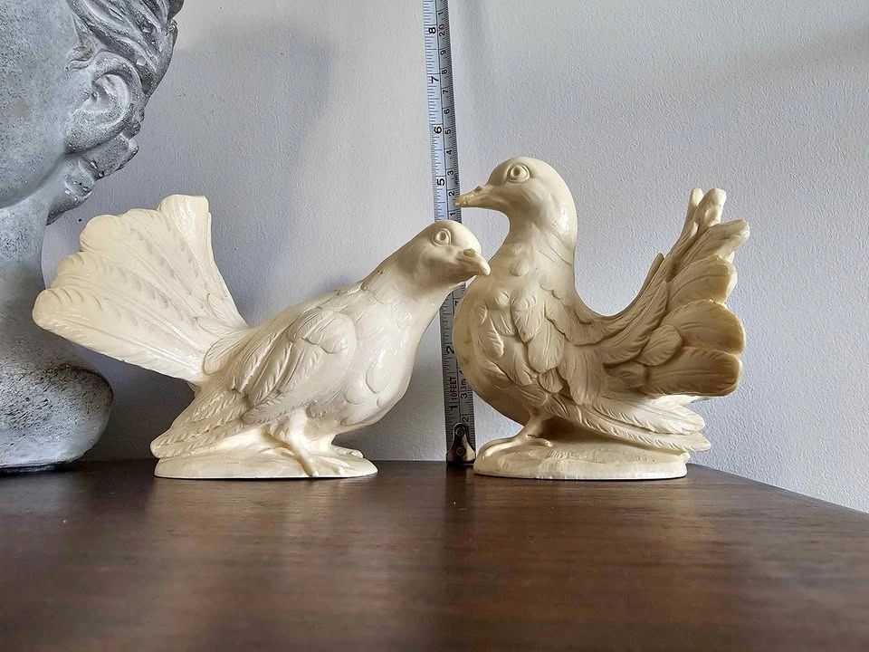 Vintage dove figurine set by Santini (Italy)