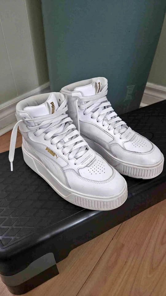 Women's Puma High-Top Sneakers
