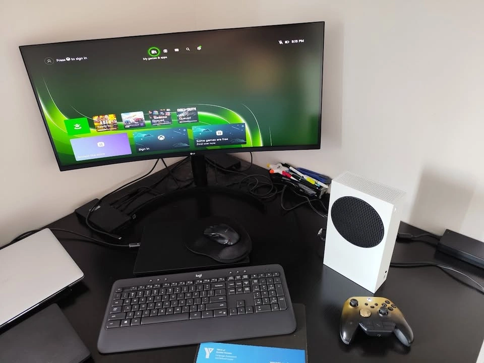 Xbox Series S w/games - photo 2