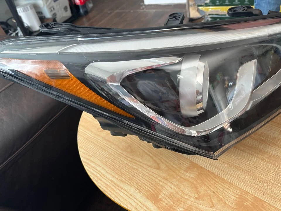 TYC Passenger Headlight for 2017-2018 Hyundai Santa Fe Sport - photo 3