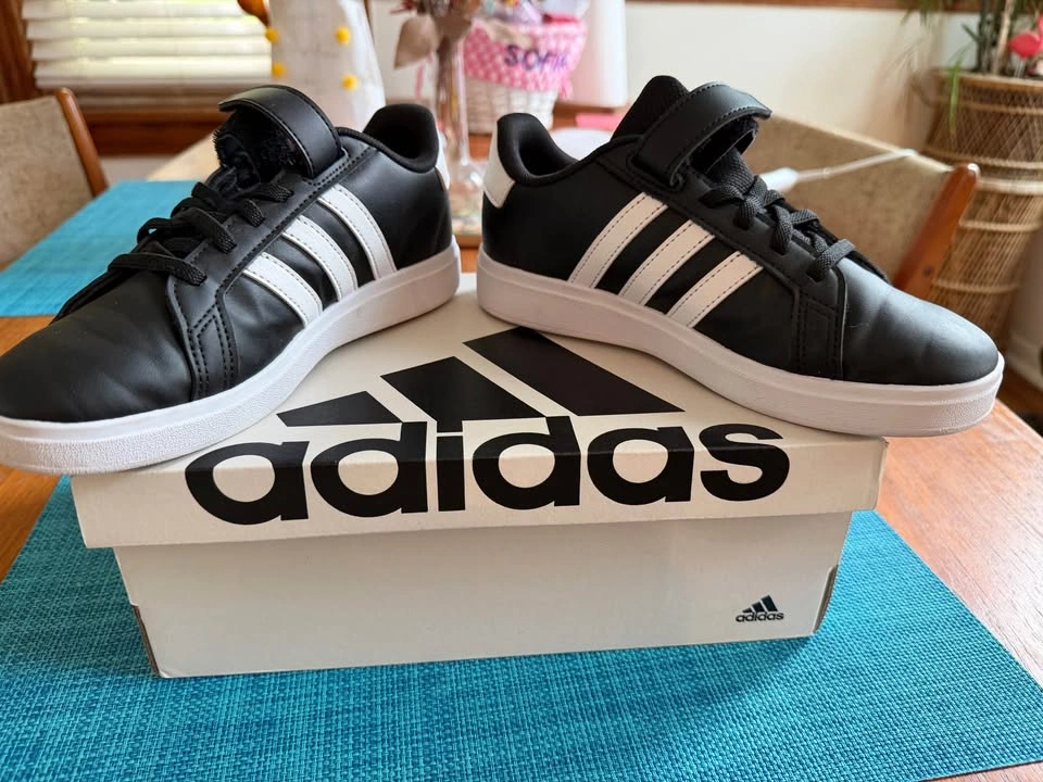 Kids Adidas Grand Court 2.0 Shoes - Size 3 Big Kids - photo 3