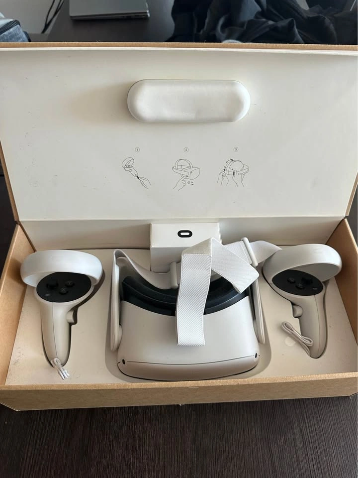 Meta Quest 2 VR Headset with Controllers - photo 2
