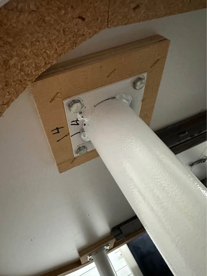 FREE 4x Chairs + Dining Table - photo 4