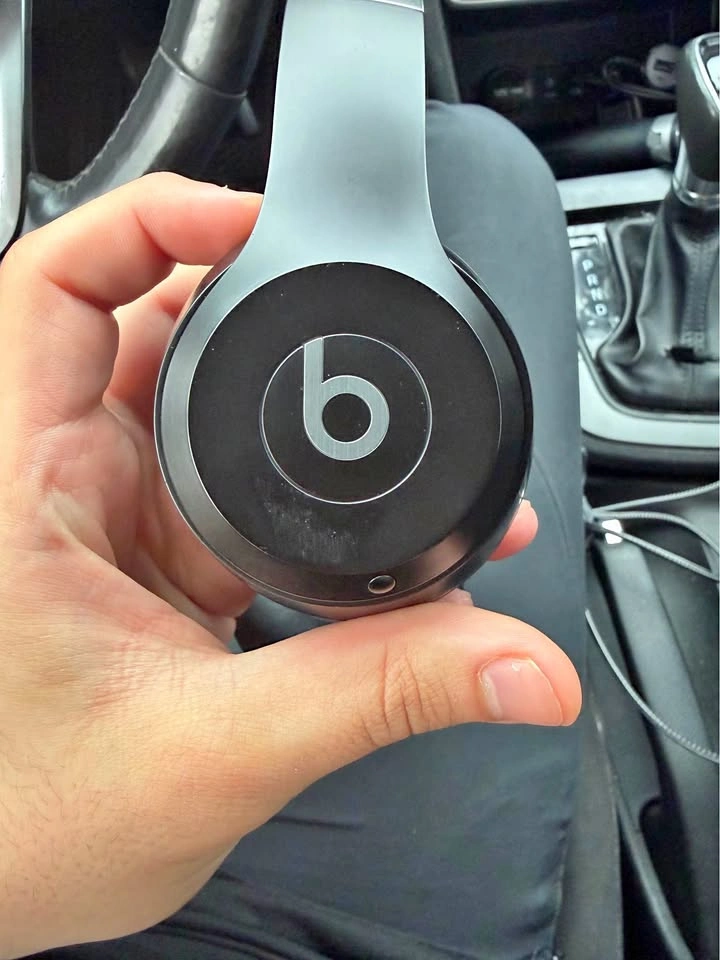 Beats Solo 4 Headphones