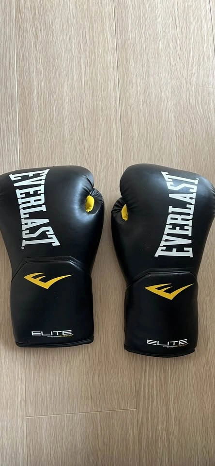 Everlast Elite Boxing Gloves - photo 2