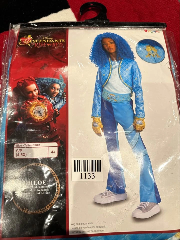 Disney Descendants Rise of Red Chloe Costume S (4-6X) - New - photo 3