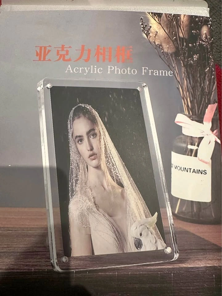 New Acrylic Magnetic Photo Frame – Clear Display Frame 2