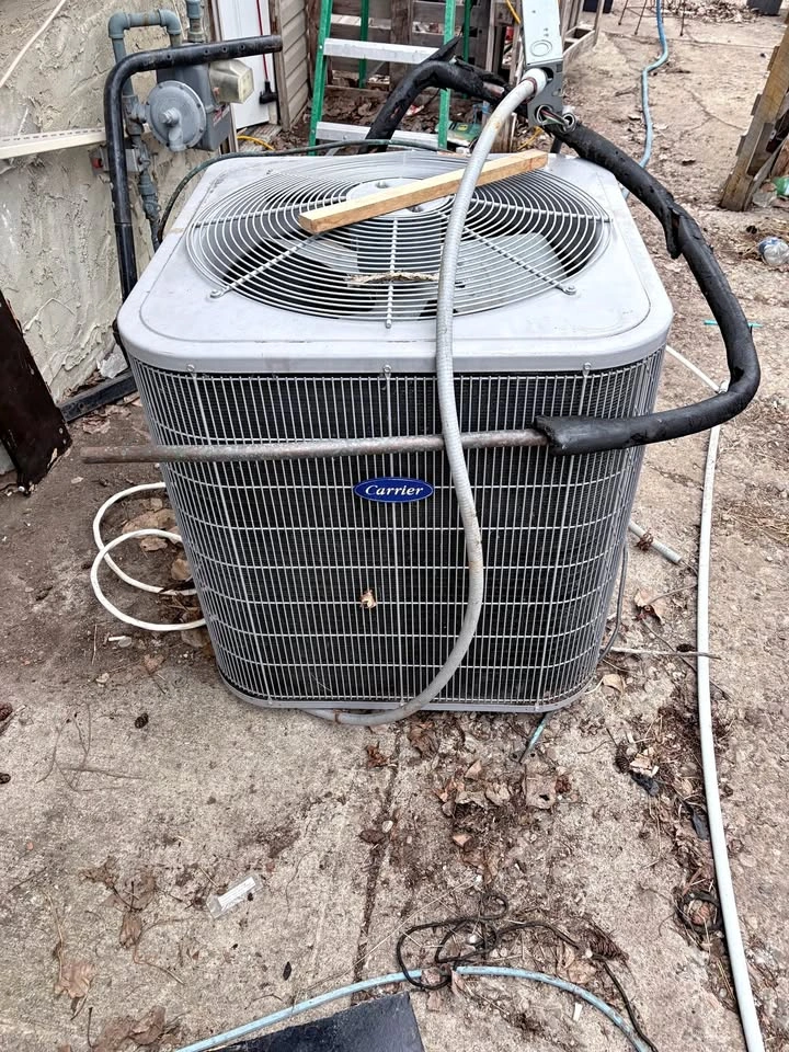 4-Ton Carrier AC Condenser - R410A - Removed During Reno - Can D