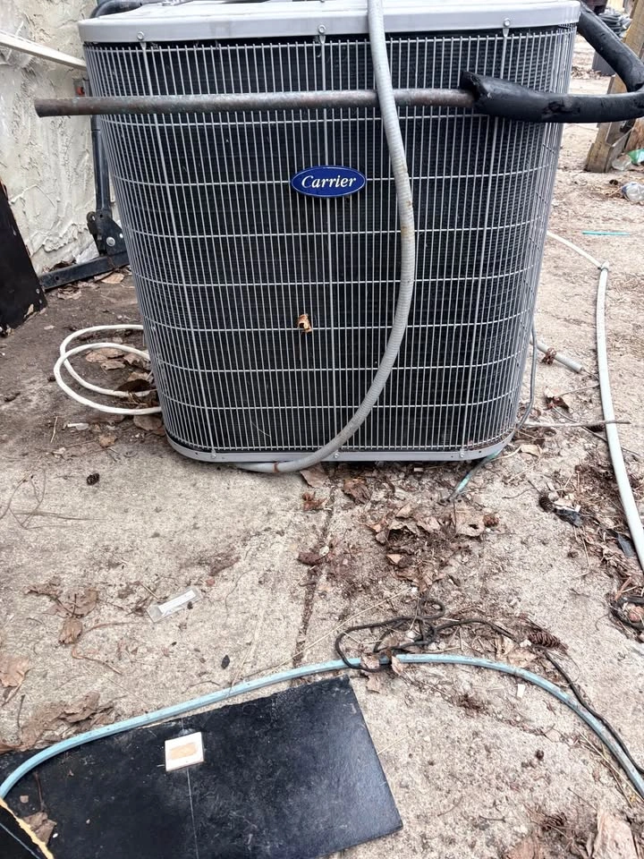 4-Ton Carrier AC Condenser - R410A - Removed During Reno - Can D - photo 2
