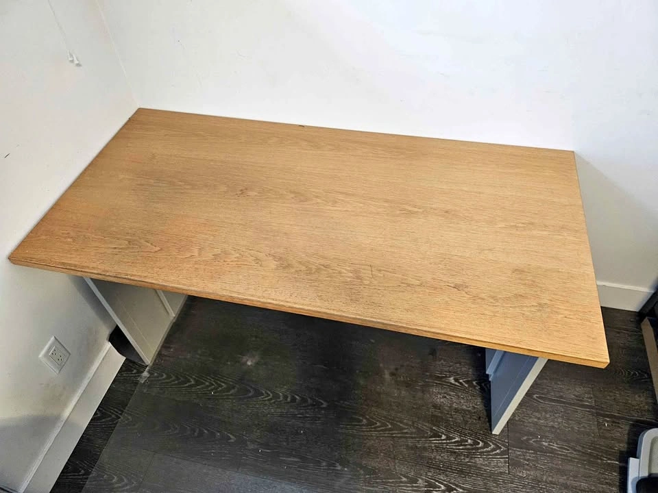 Adjustable Desk ✨ 🖥️