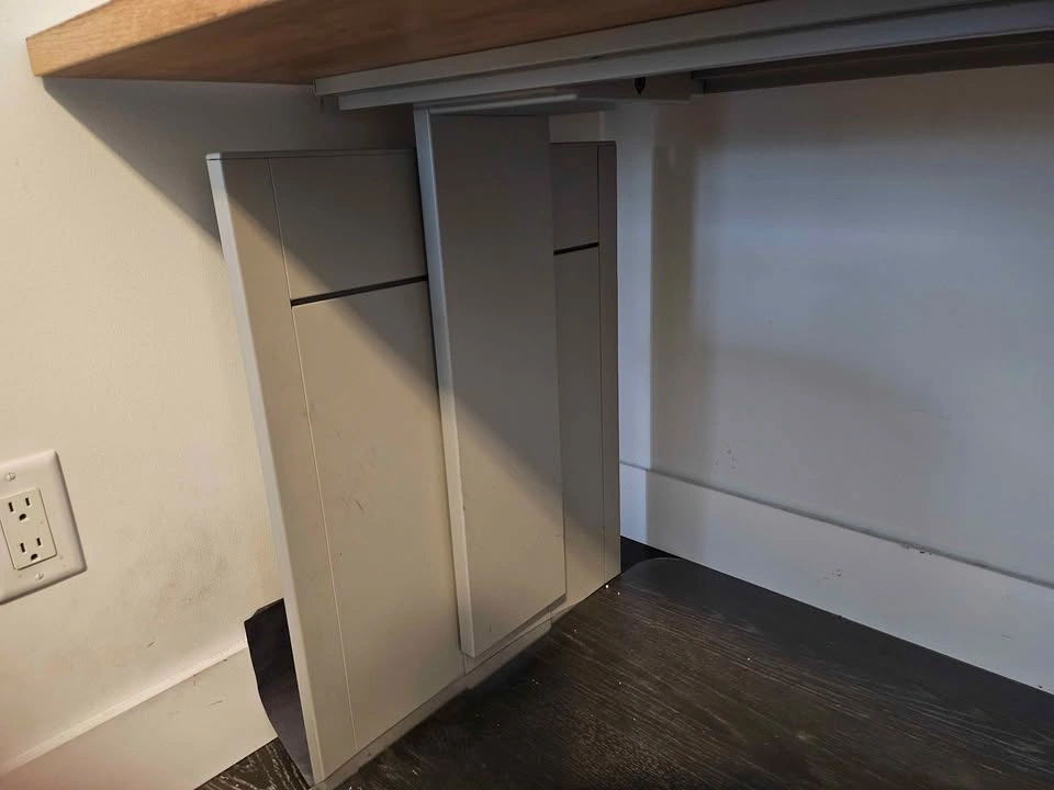 Adjustable Desk ✨ 🖥️ - photo 5