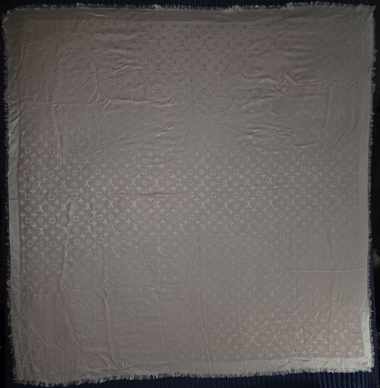 Louis Vuitton Summer Shawl Scarf - Silk/Wool Monogram - photo 2