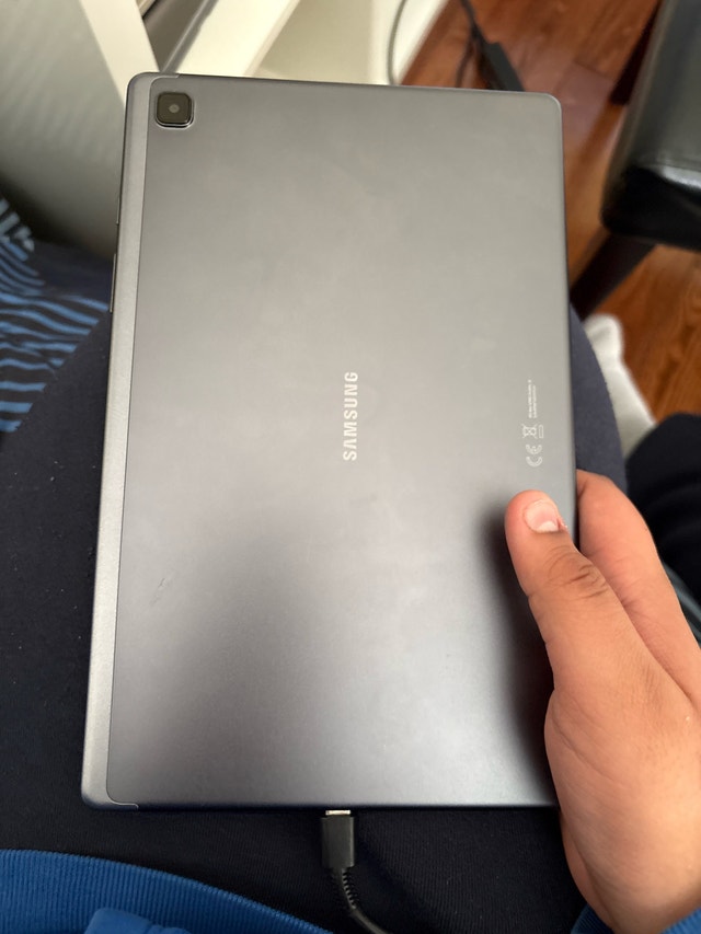 Samsung Tablet - photo 2