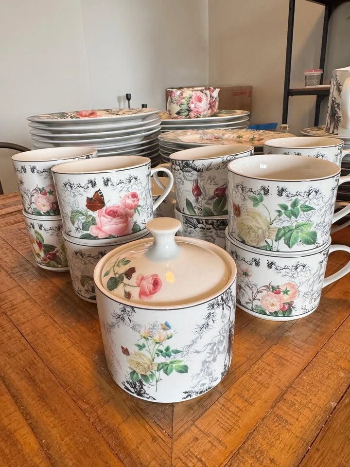 American Atelier Rose Toile Dinnerware Set - 12 Settings + Servi - photo 2