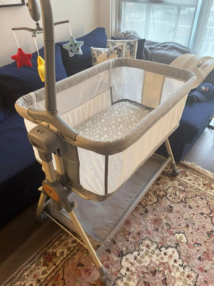 Baby bassinet height adjustable - photo 2