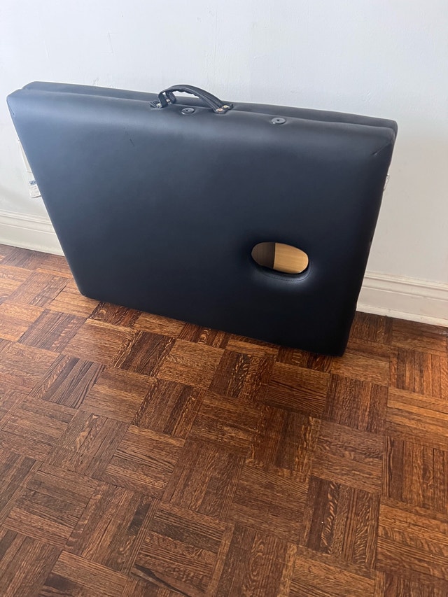 Portable Massage Table - Never Used - With Carrying Bag - photo 5