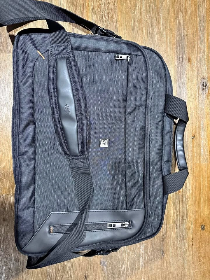 Gino Ferrari Laptop Bag