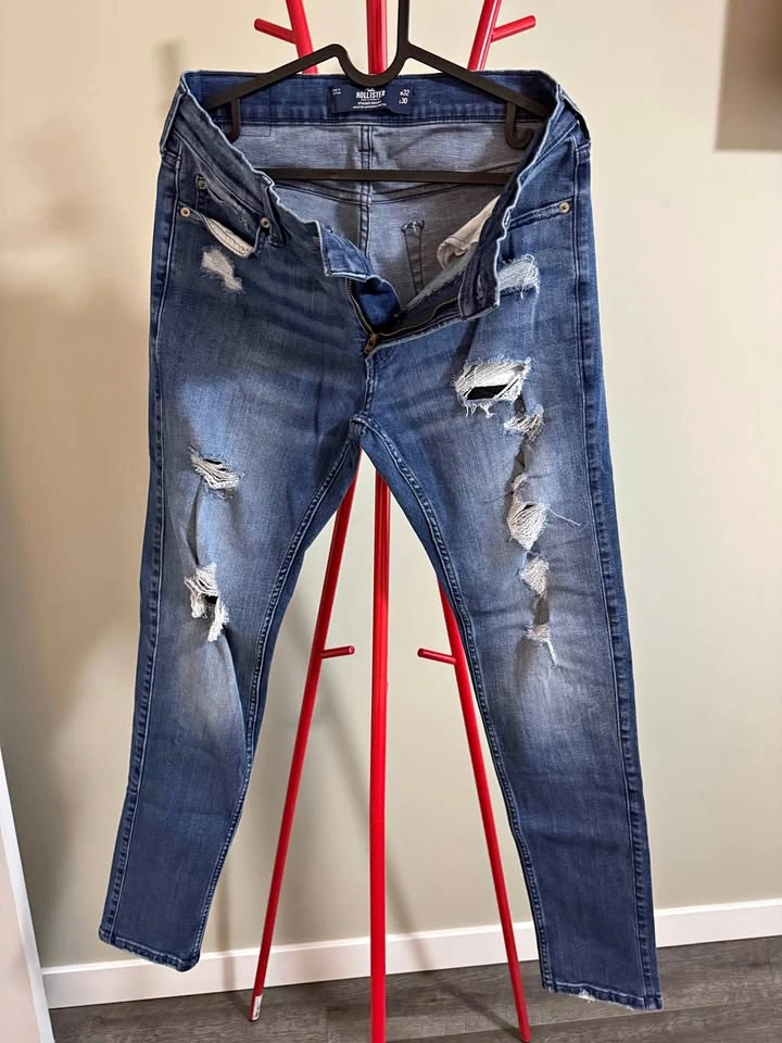 Hollister Stacked Skinny Ripped Jeans W32 L30