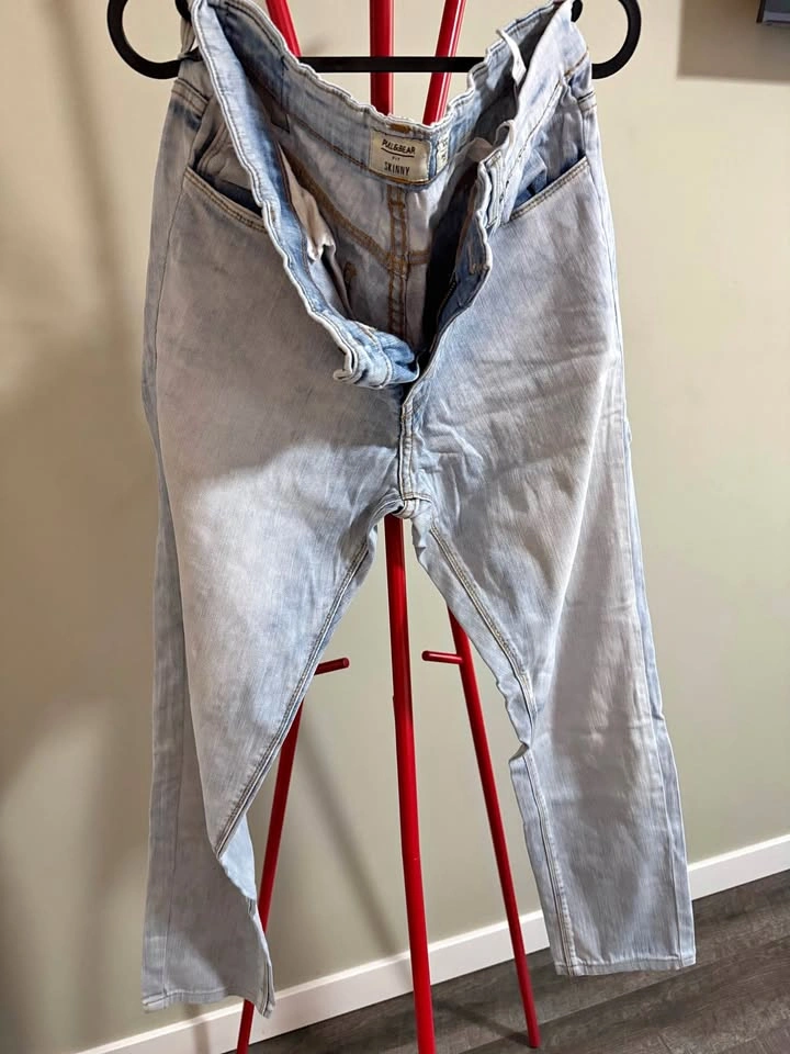 PULL&BEAR Skinny Light Wash Jeans
