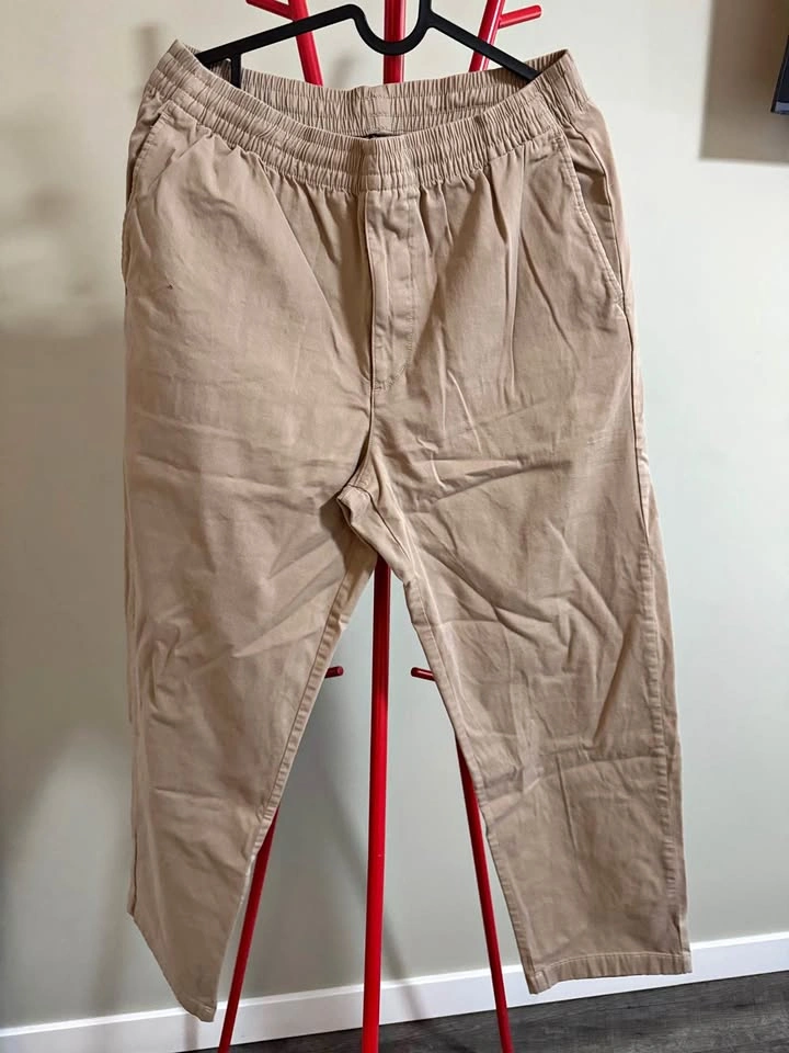 Uniqlo Khaki Elastic Waist Pants M