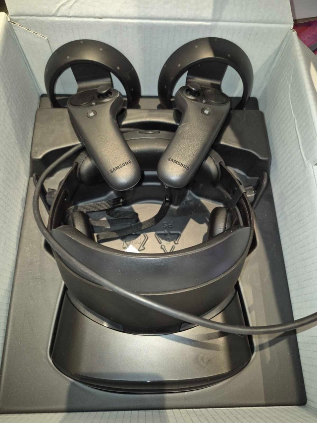Samsung HMD Odyssey VR Headset