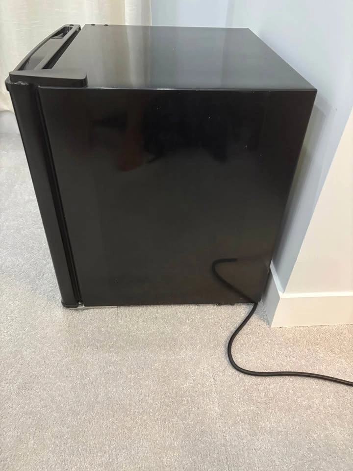 MasterChef Mini Fridge - photo 5